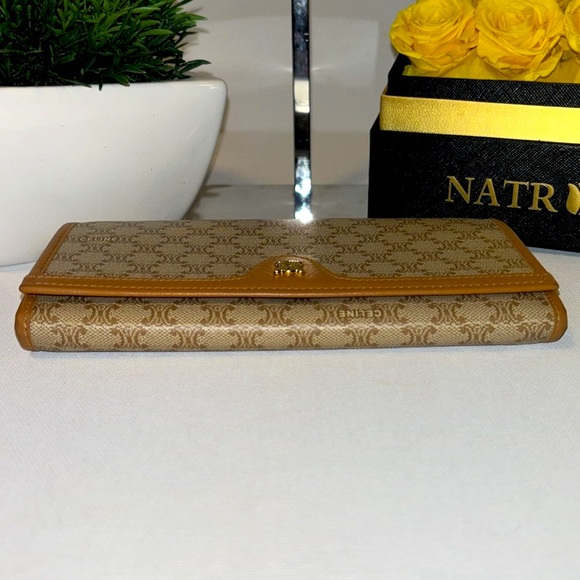 VGUC Celine Wallet w Kiss lock - Picture 5 of 14